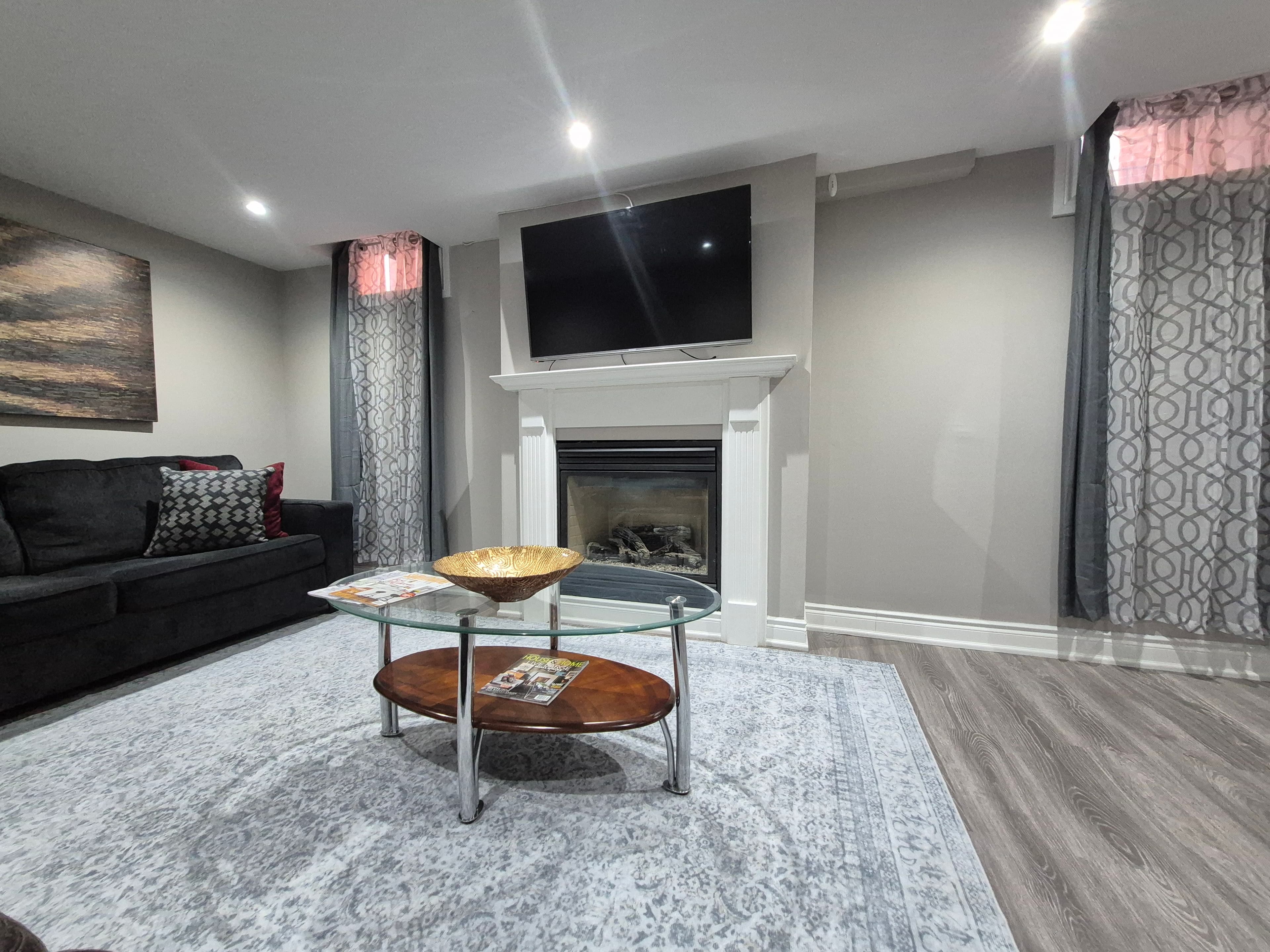 WHITBY TWO BEDROOM BASEMENT APARTMENT - Photo 1