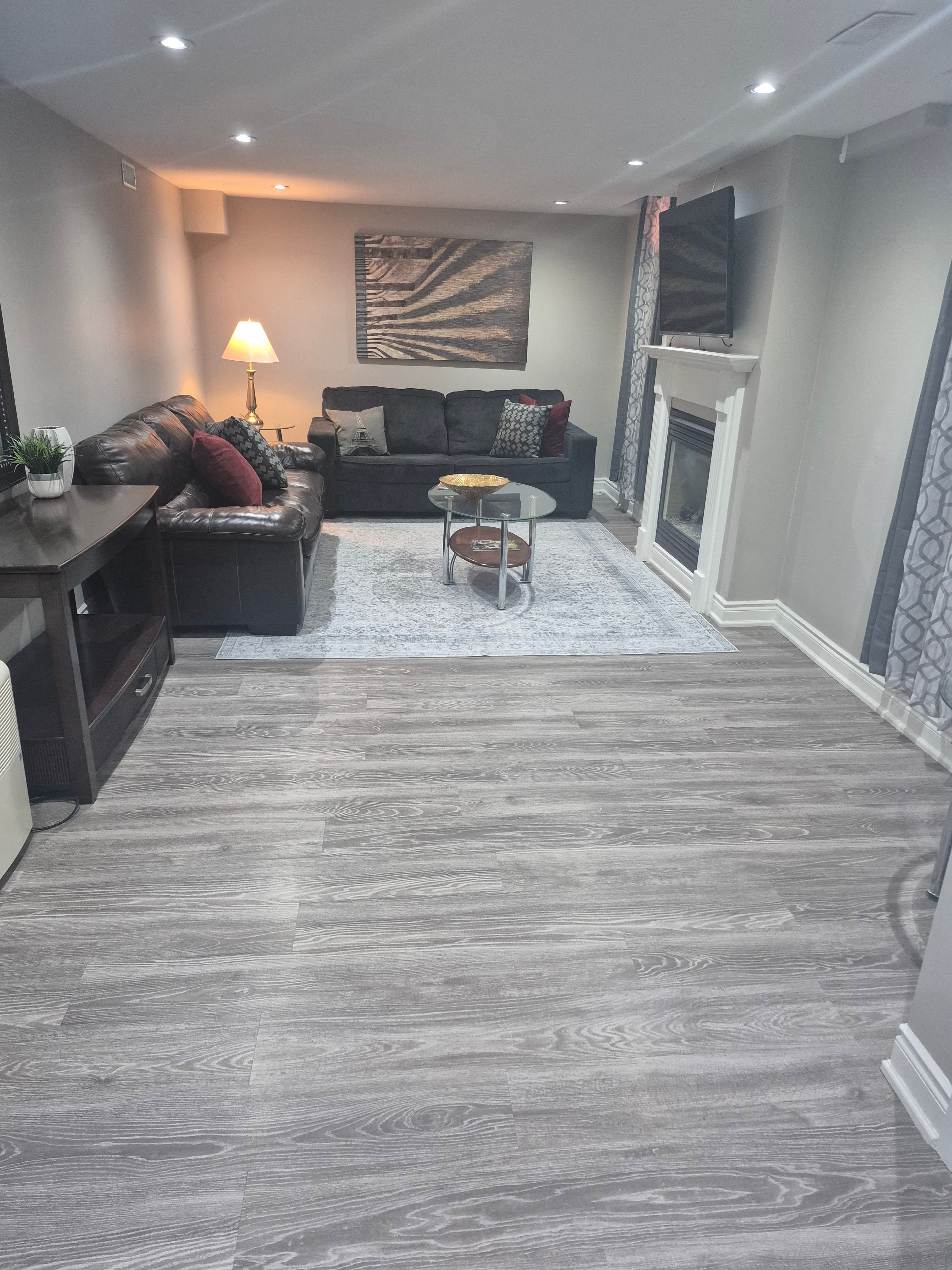 WHITBY TWO BEDROOM BASEMENT APARTMENT - Photo 4